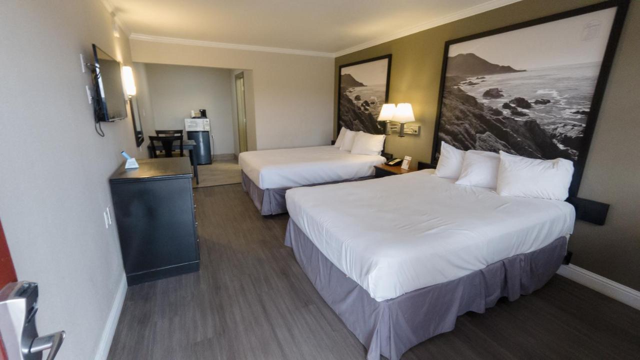 | Super 8 by Wyndham Santa Cruz/Beach Boardwalk East