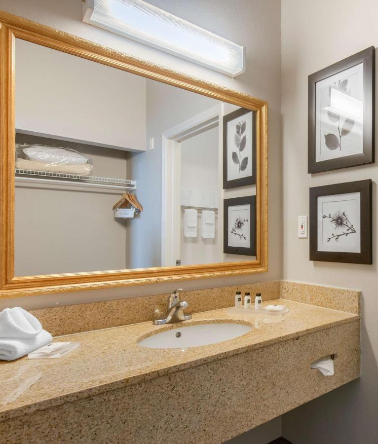 King Suite with Whirlpool - Non-Smoking at Country Inn & Suites by Radisson, Port Canaveral, FL