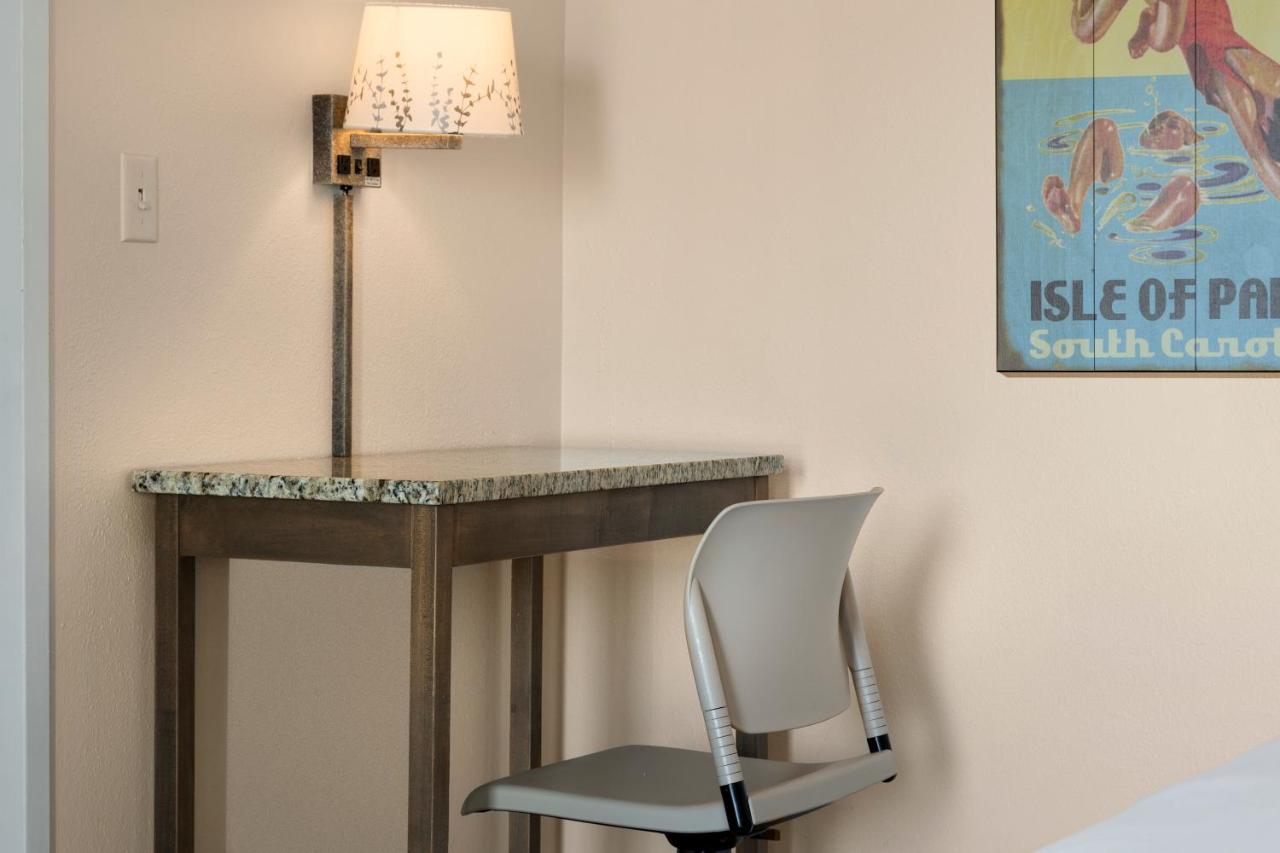| Seaside Inn - Isle of Palms