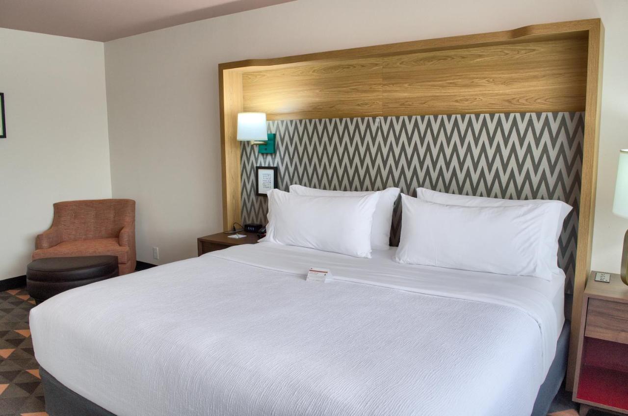 | Holiday Inn Mobile West I-10, an IHG Hotel