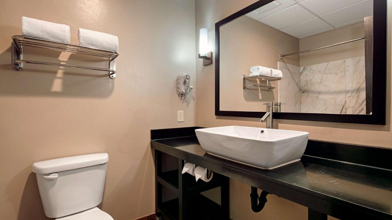 King Suite - Non-Smoking at Best Western Plus Zion West Hotel