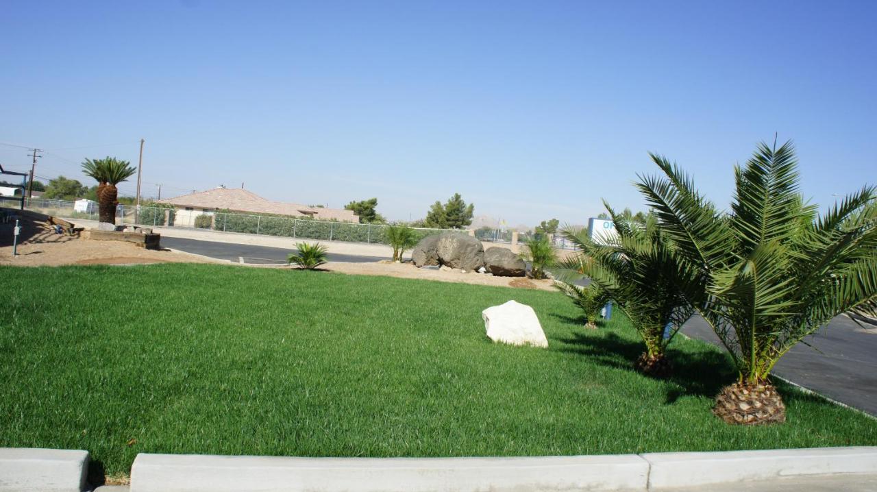 | Apple Valley Hotel & Lodge