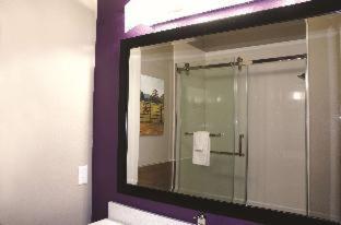 Room #46625829 at La Quinta Inn & Suites by Wyndham Pharr North McAllen