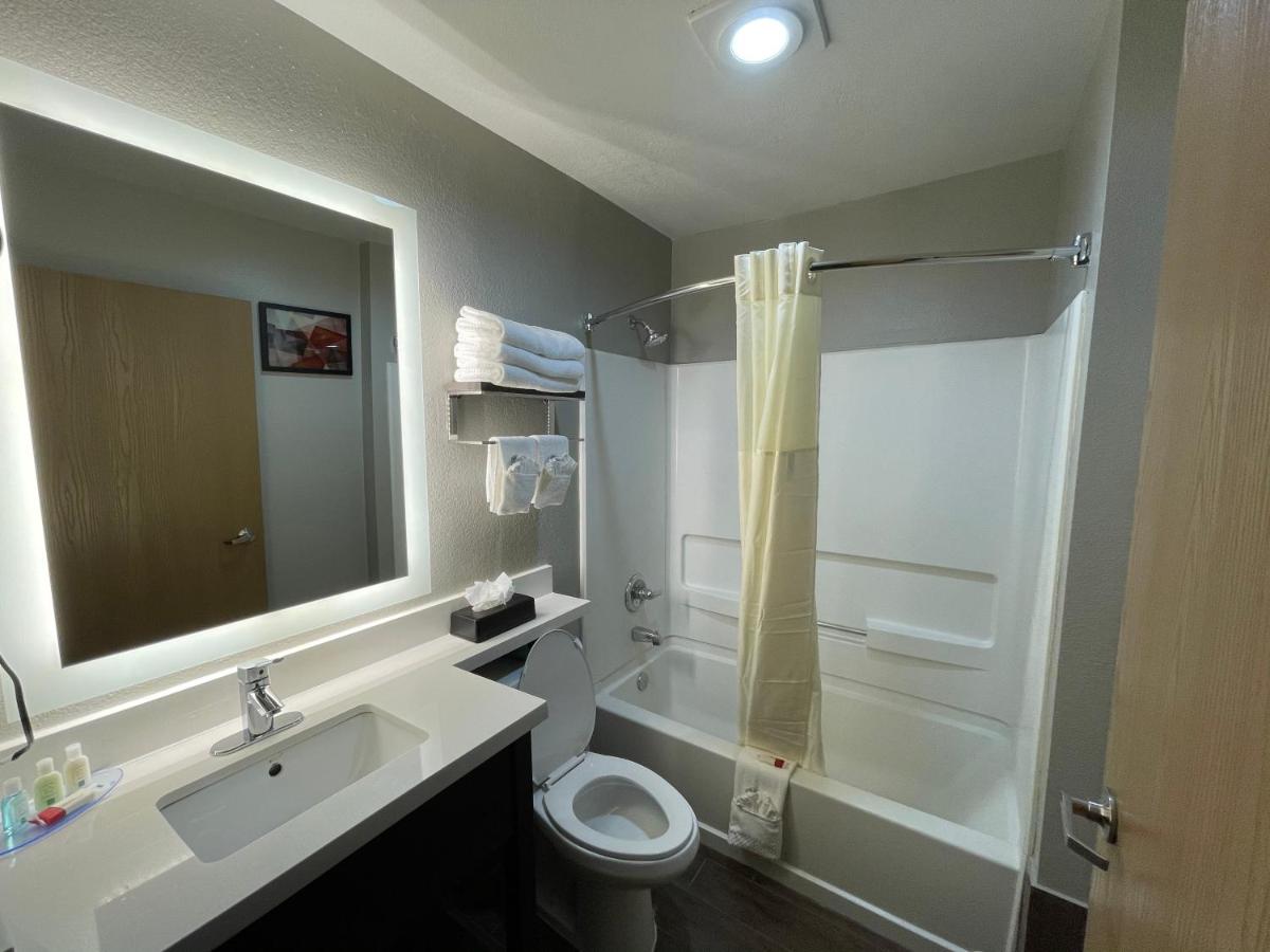 Standard Queen Room - Non-Smoking at Quality Inn & Suites North Mesquite I-30