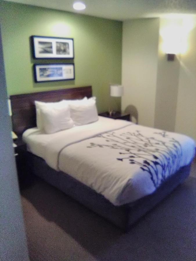 Queen Room - Accessible/Nonsmoking at Sleep Inn Summersville