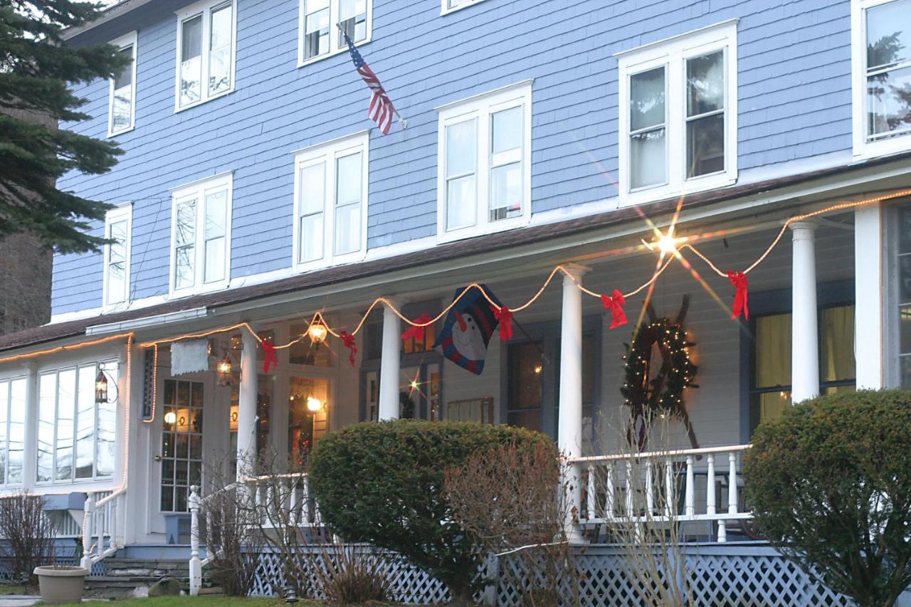 | Inn at Starlight Lake & Restaurant