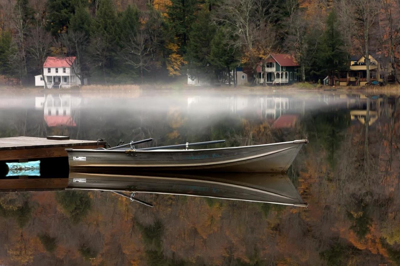 | Inn at Starlight Lake & Restaurant