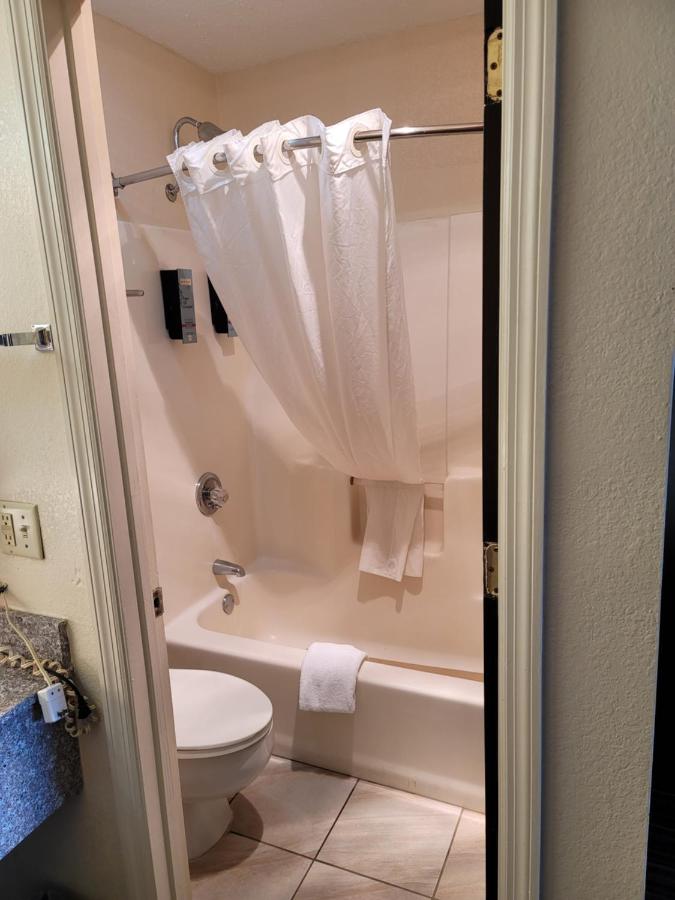 | Quality Inn
