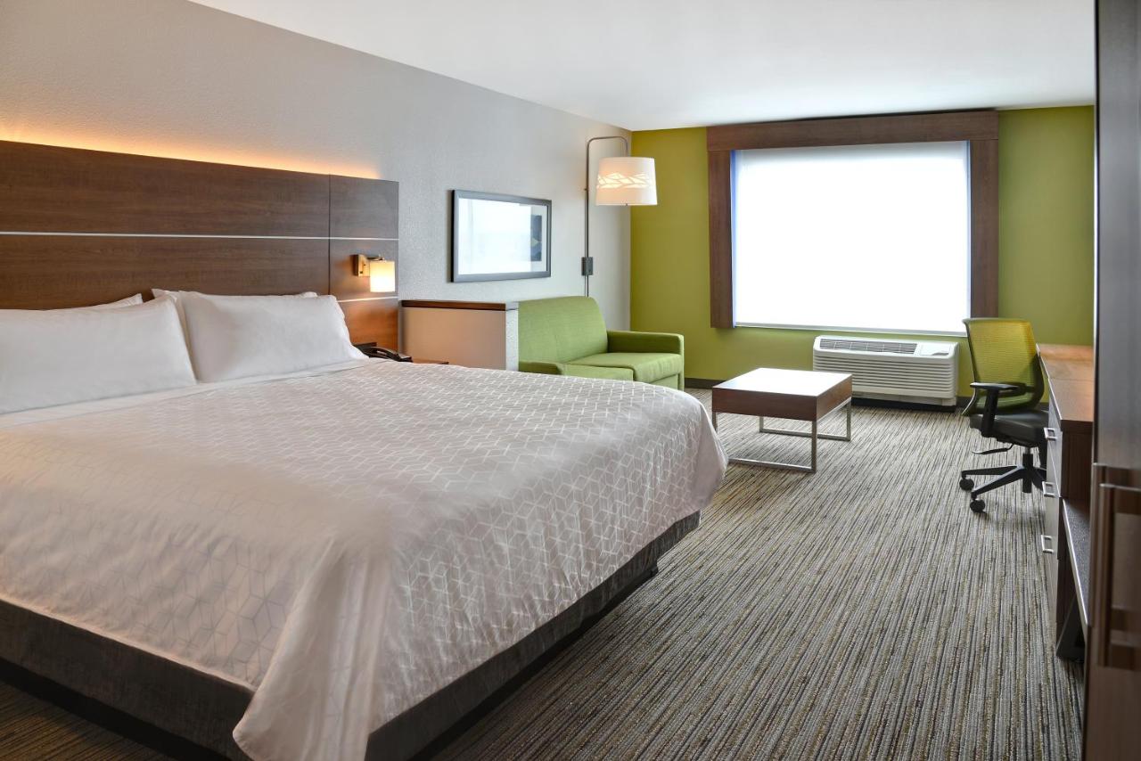 | Holiday Inn Express & Suites - Ottawa, an IHG Hotel