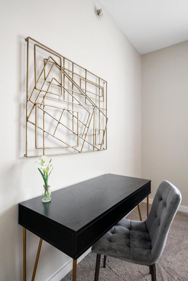 One-Bedroom Apartment (Self Check-in with Virtual Front Desk) at Kasa Highland Park Dallas