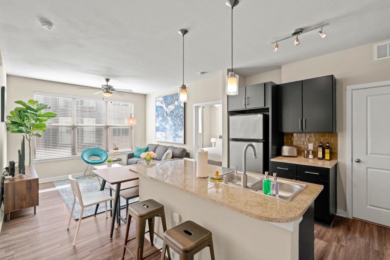 Superior Apartment at Kasa Highland Park Dallas