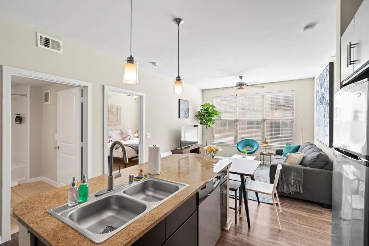 Superior Apartment at Kasa Highland Park Dallas