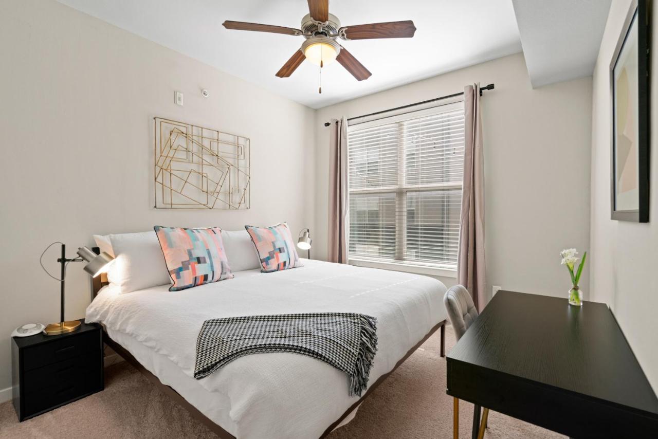 Superior Apartment at Kasa Highland Park Dallas