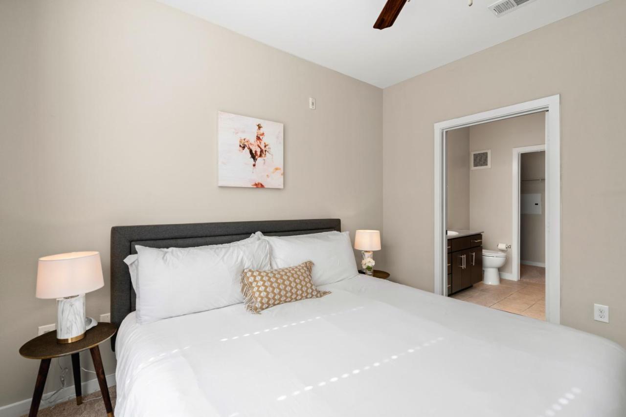 Superior Apartment at Kasa Highland Park Dallas