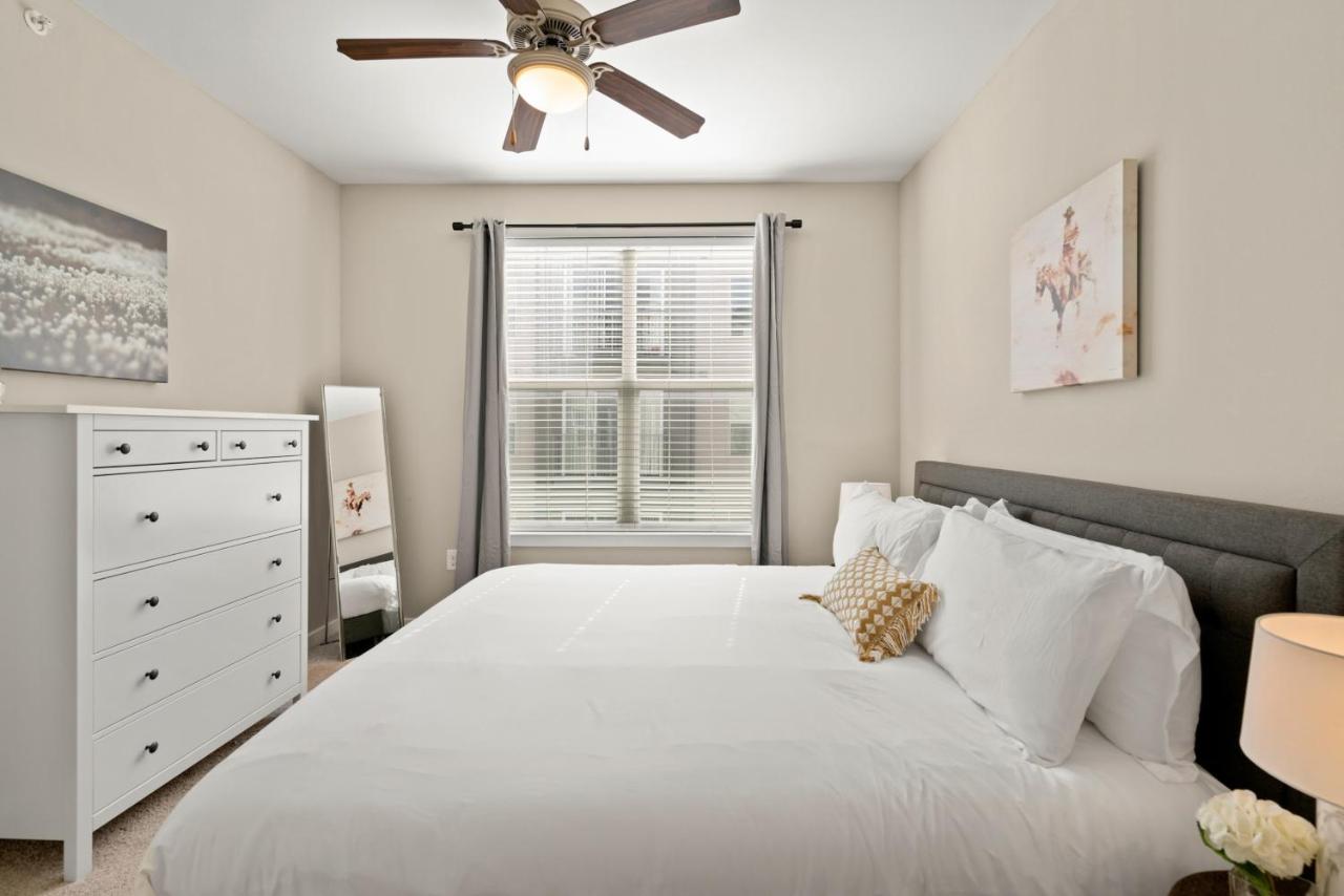 Superior Apartment at Kasa Highland Park Dallas