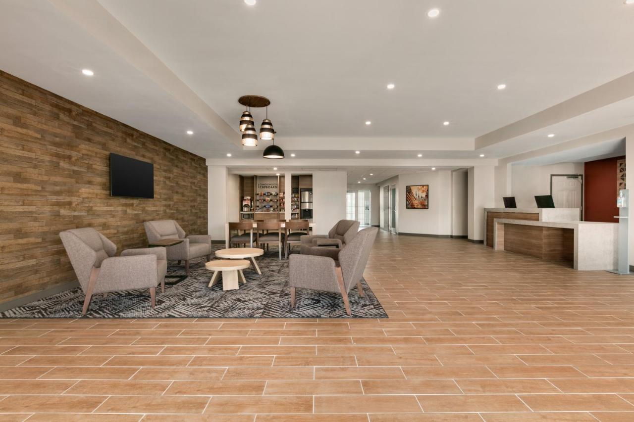 | Candlewood Suites Fayetteville Fort Bragg