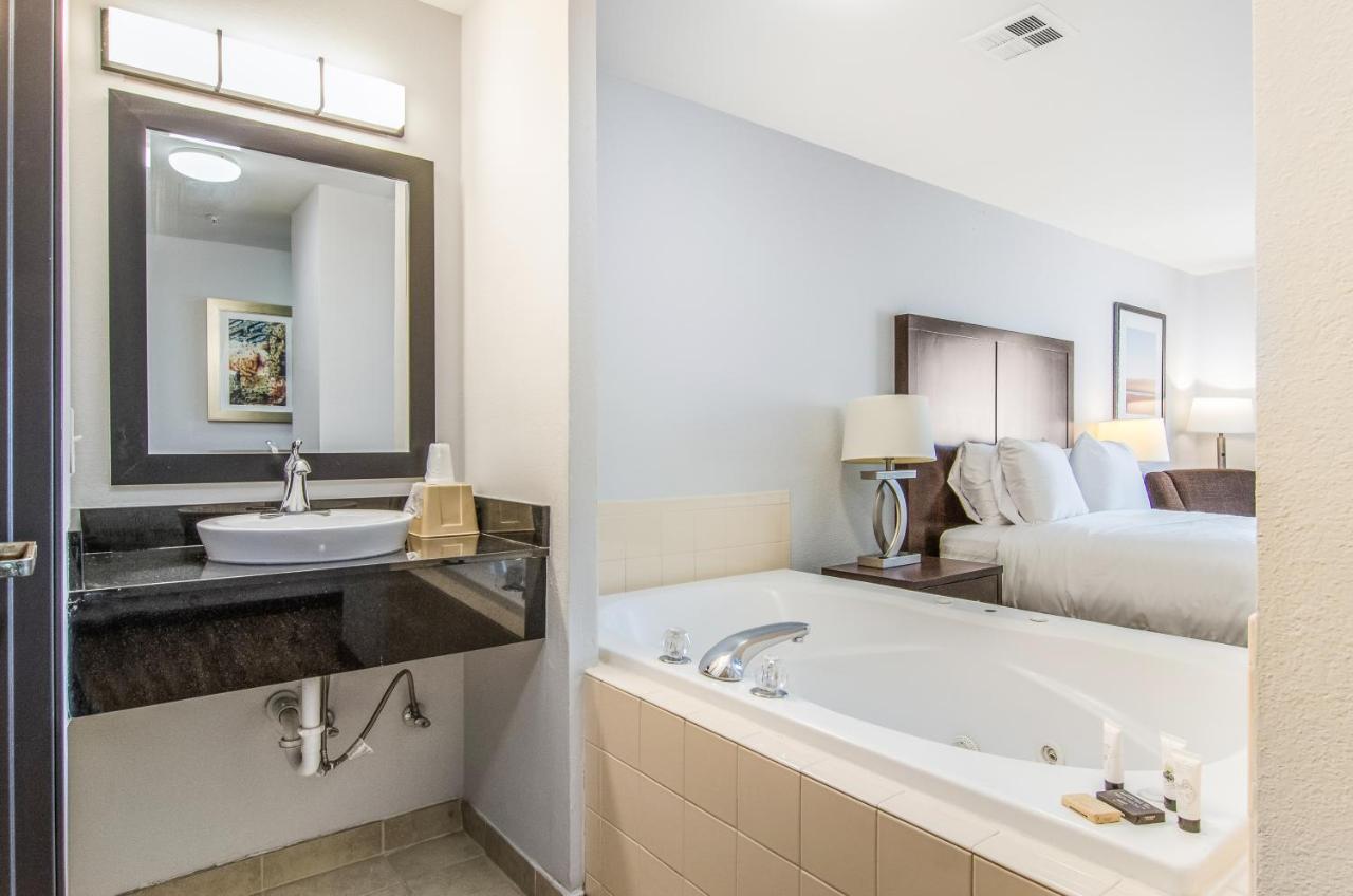 1 King Bed Suite with Jetted Tub at Red Lion Inn & Suites Des Moines