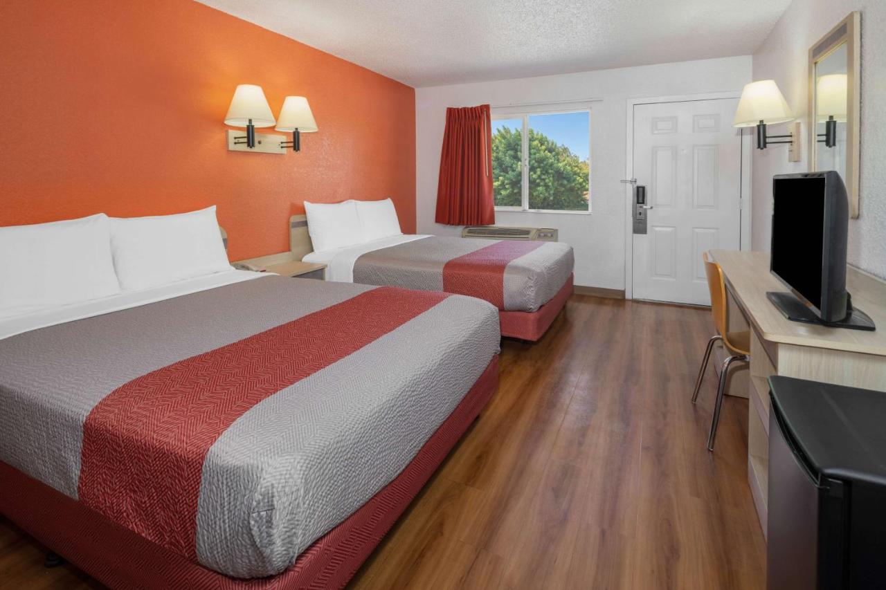  | Motel 6-Sepulveda, CA - Los Angeles - Van Nuys - North Hills