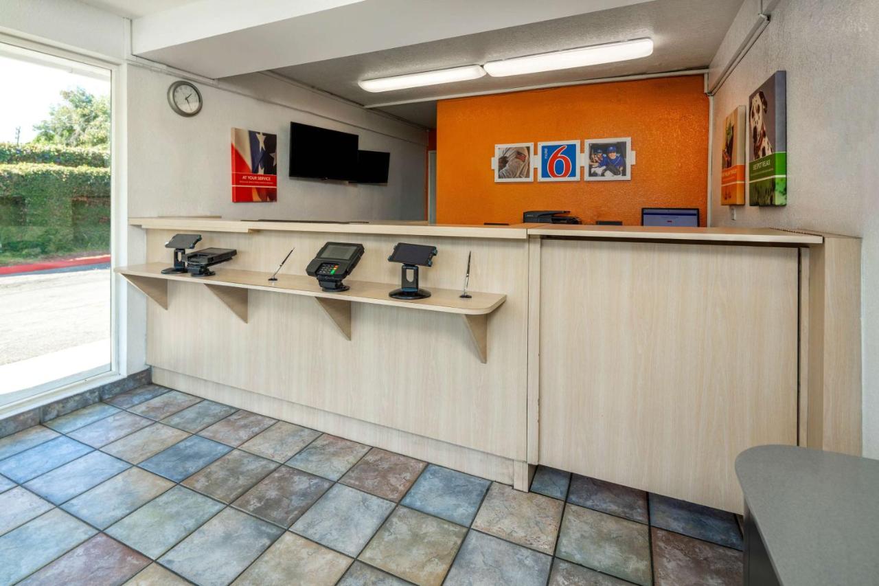 | Motel 6-Sepulveda, CA - Los Angeles - Van Nuys - North Hills