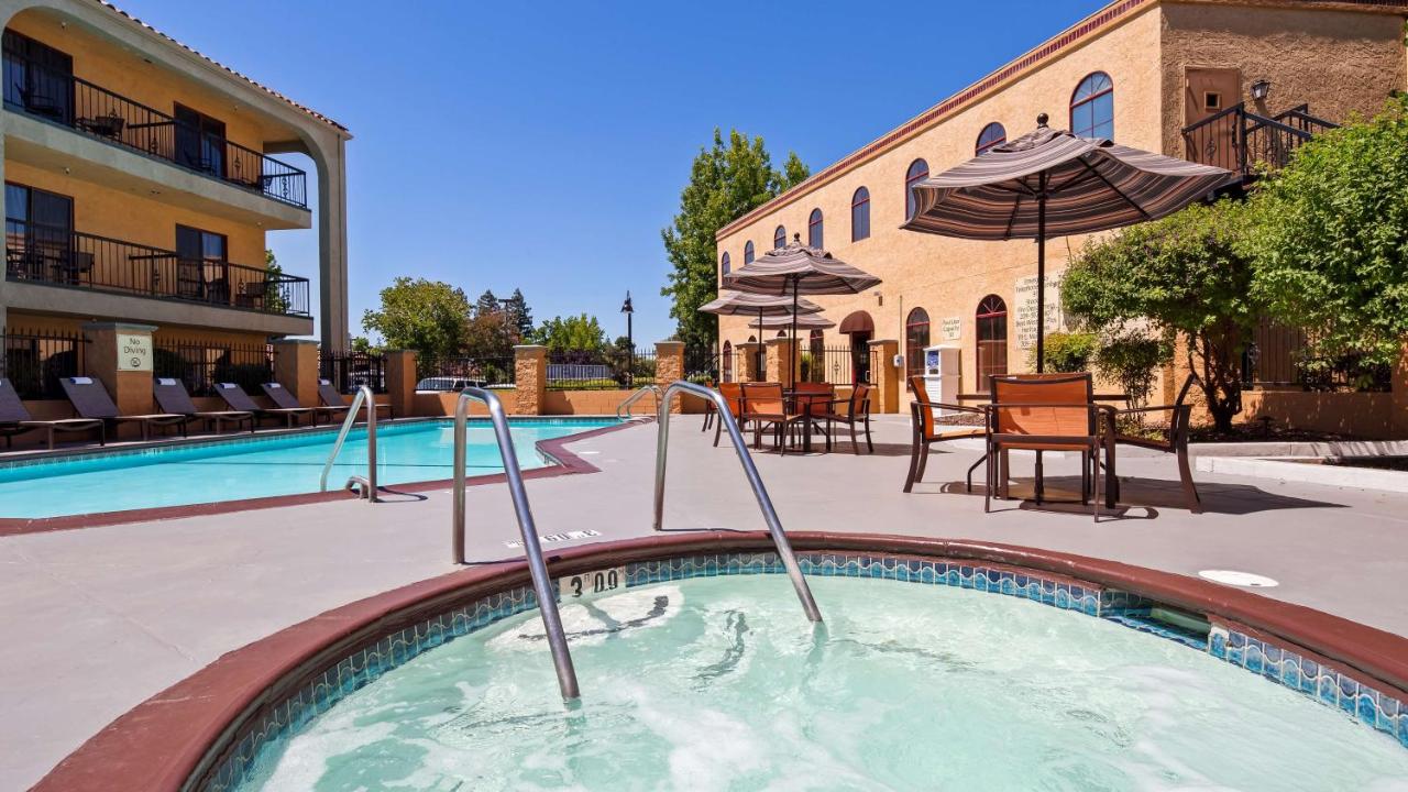  | Best Western Plus Heritage Inn