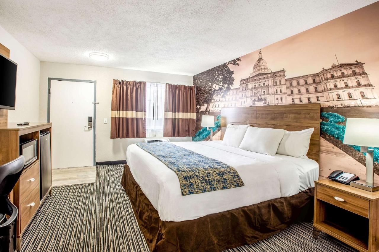 King Room - Accessible/Non-Smoking at Clarion Pointe East Lansing University Area