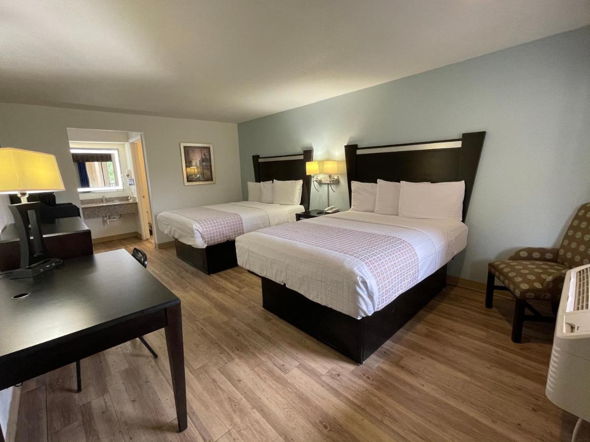 | Tricove Inn & Suites