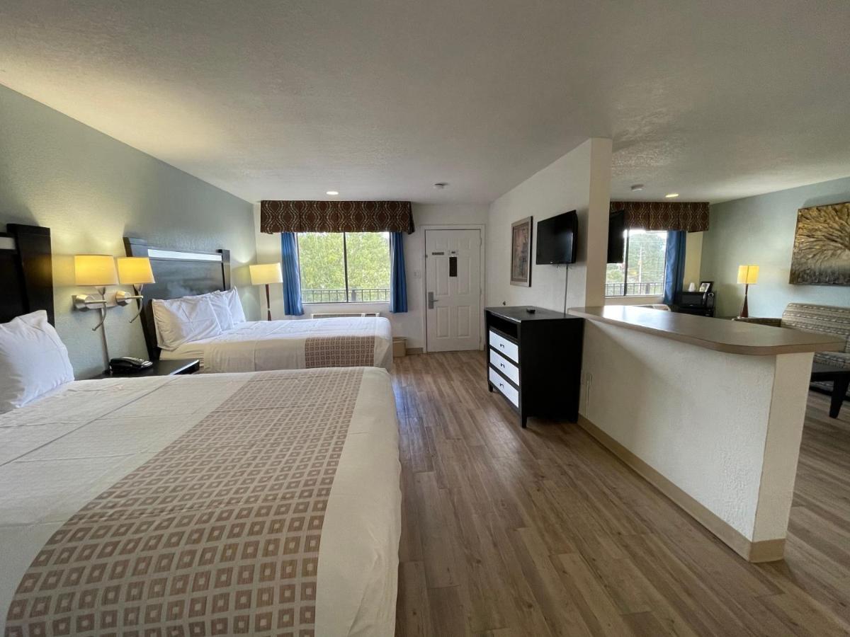  | Tricove Inn & Suites