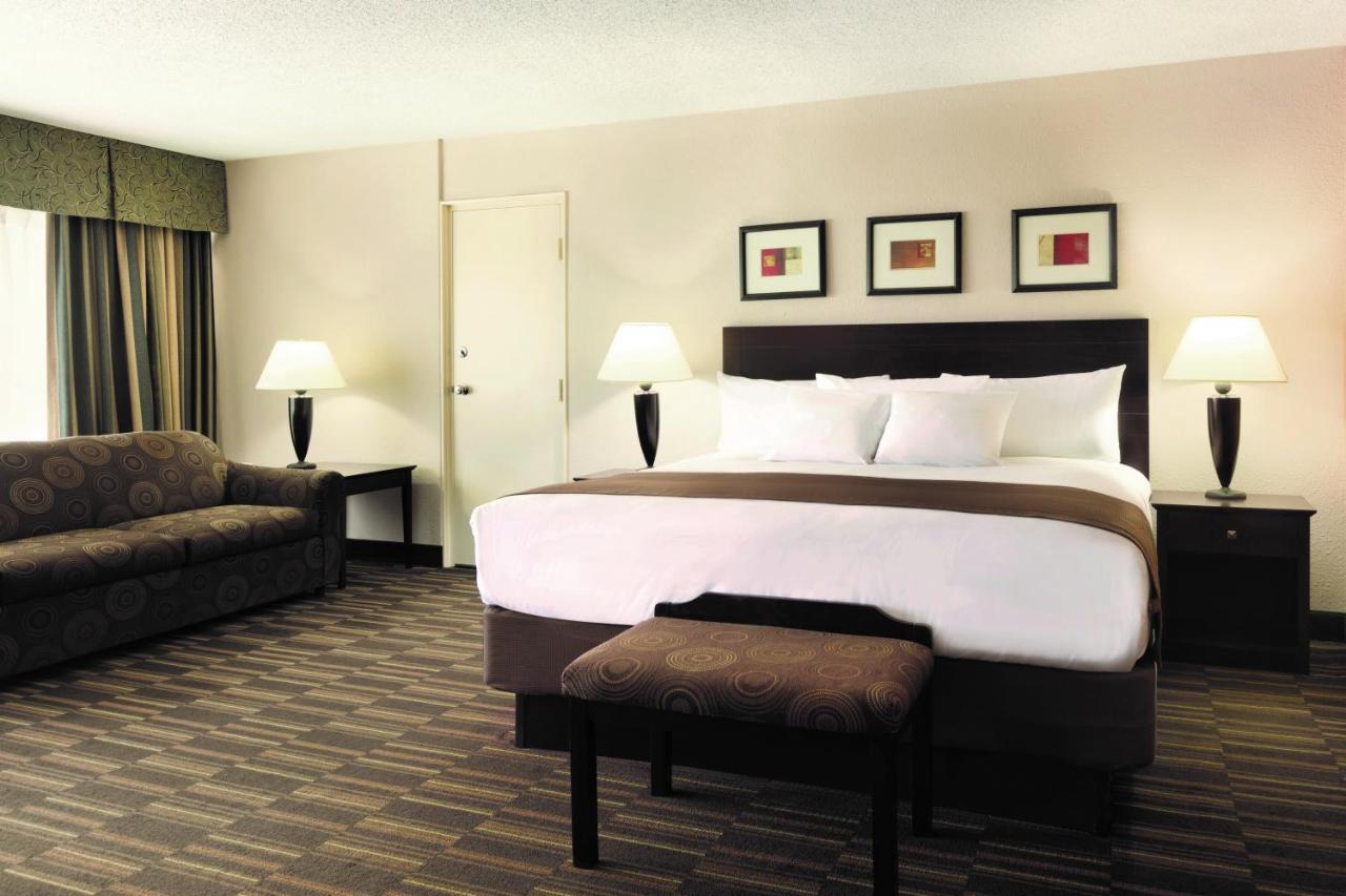 Studio King Suite with Sofa Bed - Non-Smoking at Radisson Hotel Louisville North