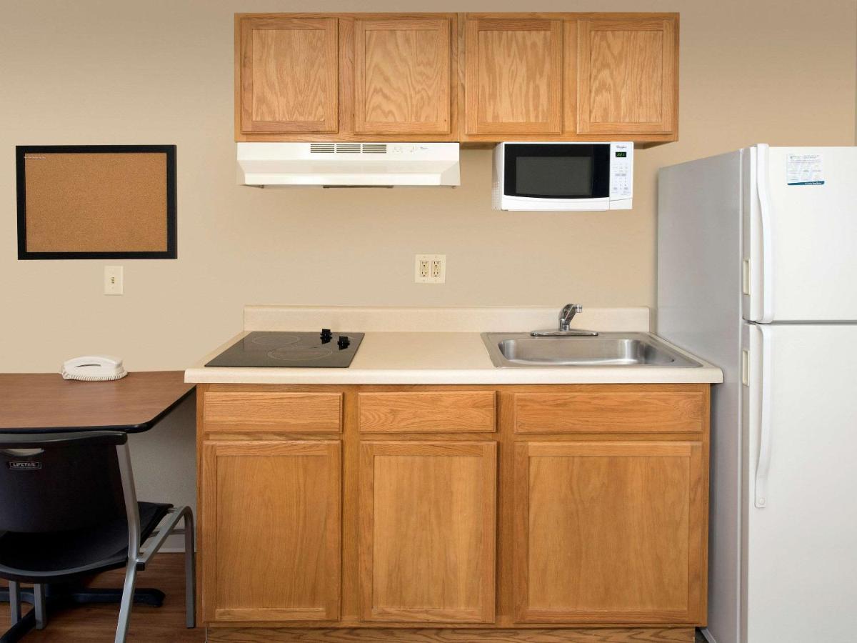 Standard Double Room with Roll-In Shower - Disability Access/Non-Smoking at WoodSpring Suites Louisville Clarksville