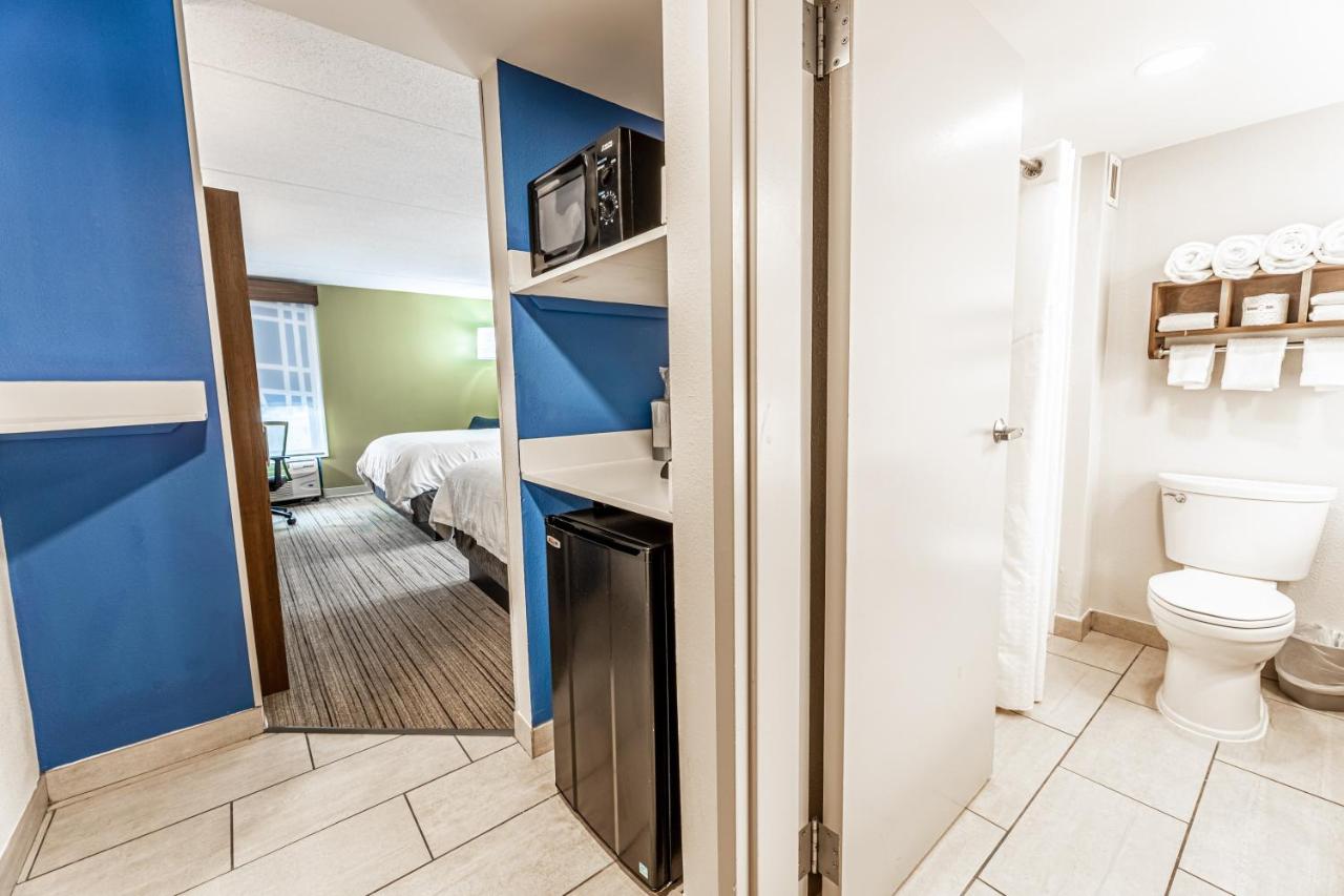 Queen Room with Two Queen Beds - Non-Smoking at Holiday Inn Express Indianapolis South by IHG