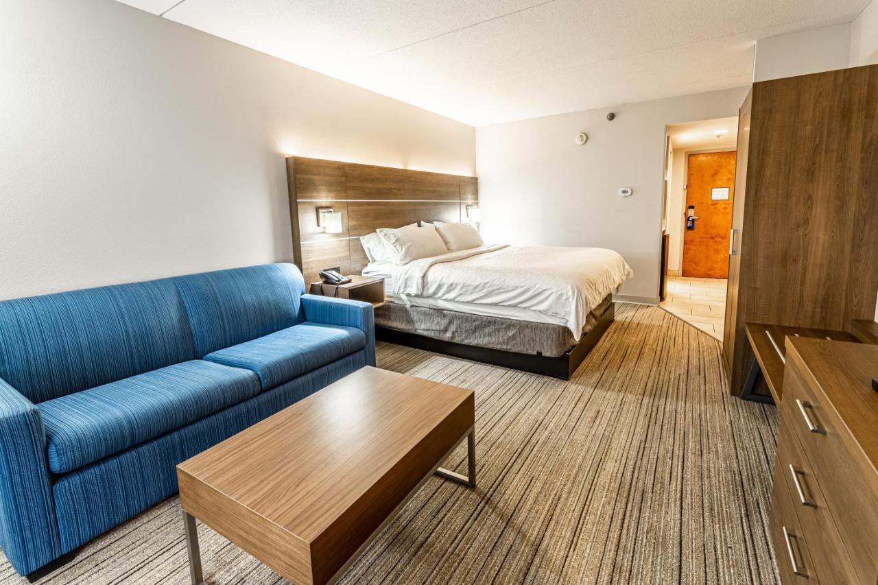 King Room with Sofa Bed - Non-Smoking at Holiday Inn Express Indianapolis South by IHG