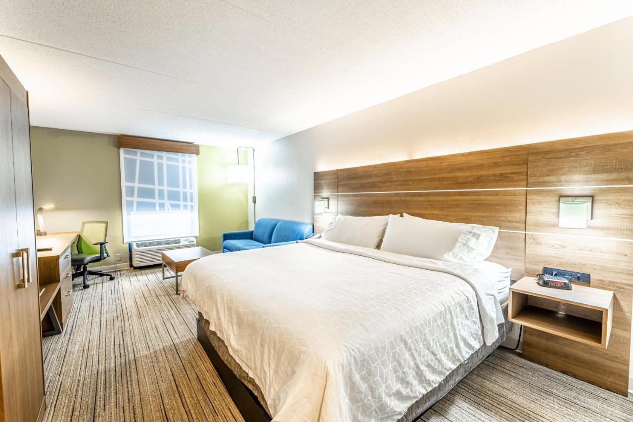 King Room with Sofa Bed - Non-Smoking at Holiday Inn Express Indianapolis South by IHG