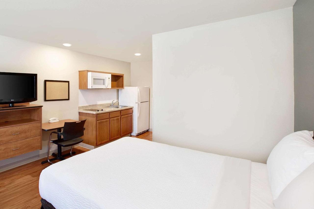 Standard Double Room - Accessible/Non-Smoking at WoodSpring Suites Lake Charles