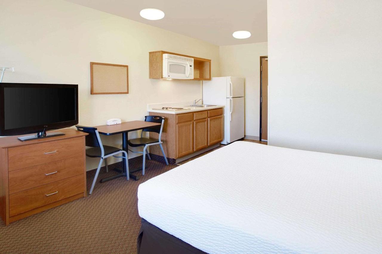 Standard Double Room with Roll-In Shower - Disability Access/Non-Smoking at WoodSpring Suites Baton Rouge East I-12