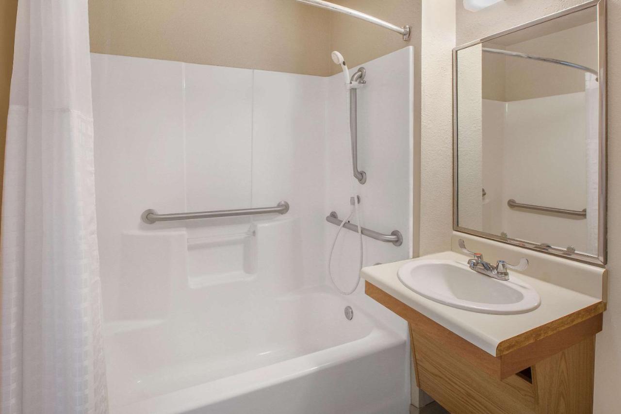 Double Room with Two Double Beds - Smoking at WoodSpring Suites Waco near University