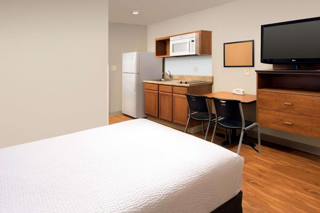 Standard Queen Room - Non-Smoking at WoodSpring Suites Odessa