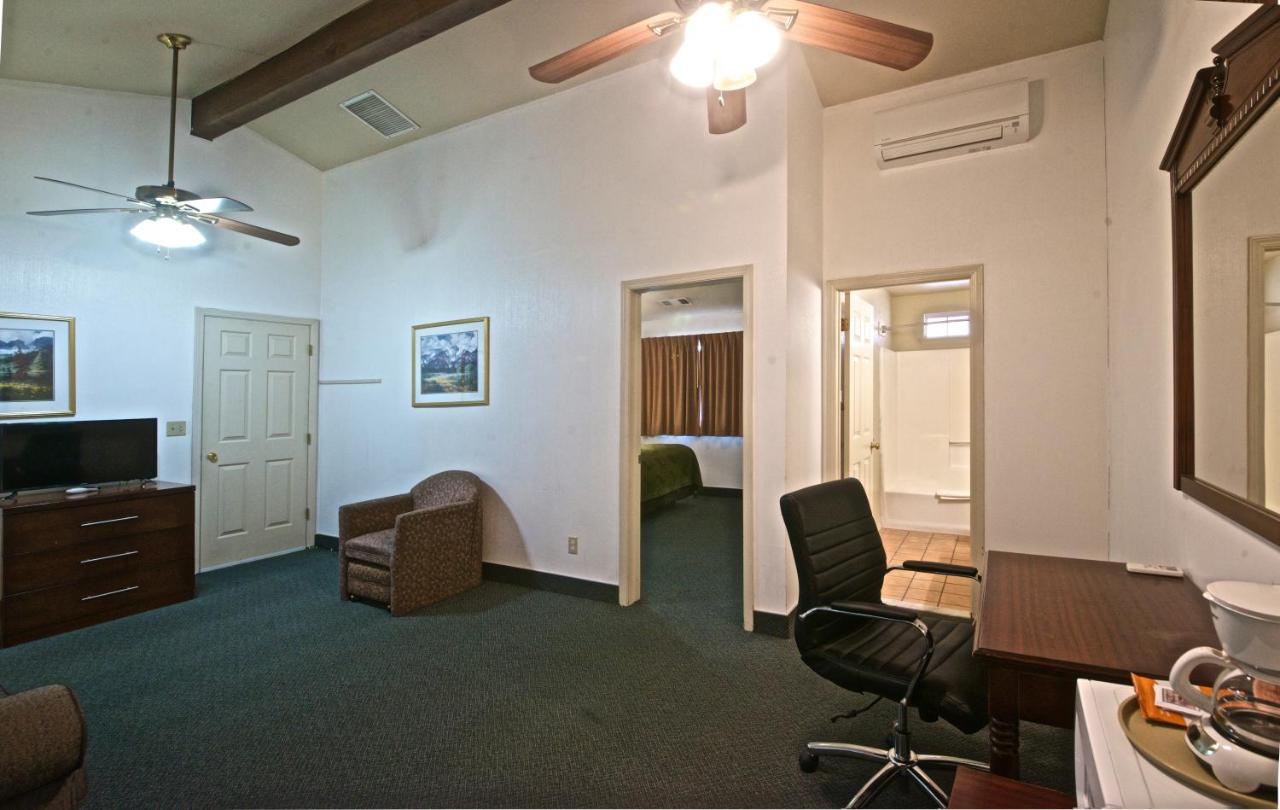 | Quality Inn Yosemite Valley Gateway