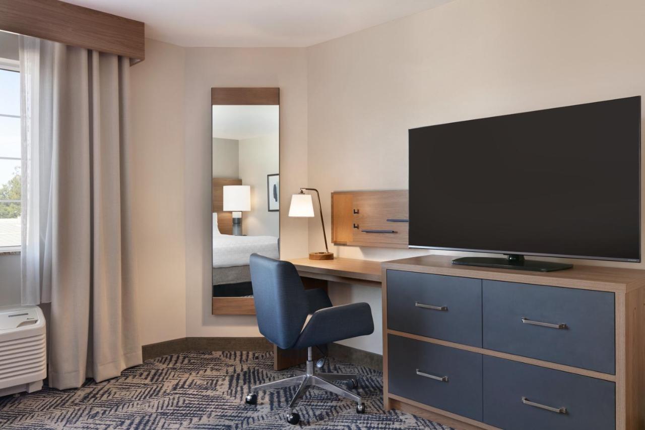 | Candlewood Suites Fayetteville Fort Bragg