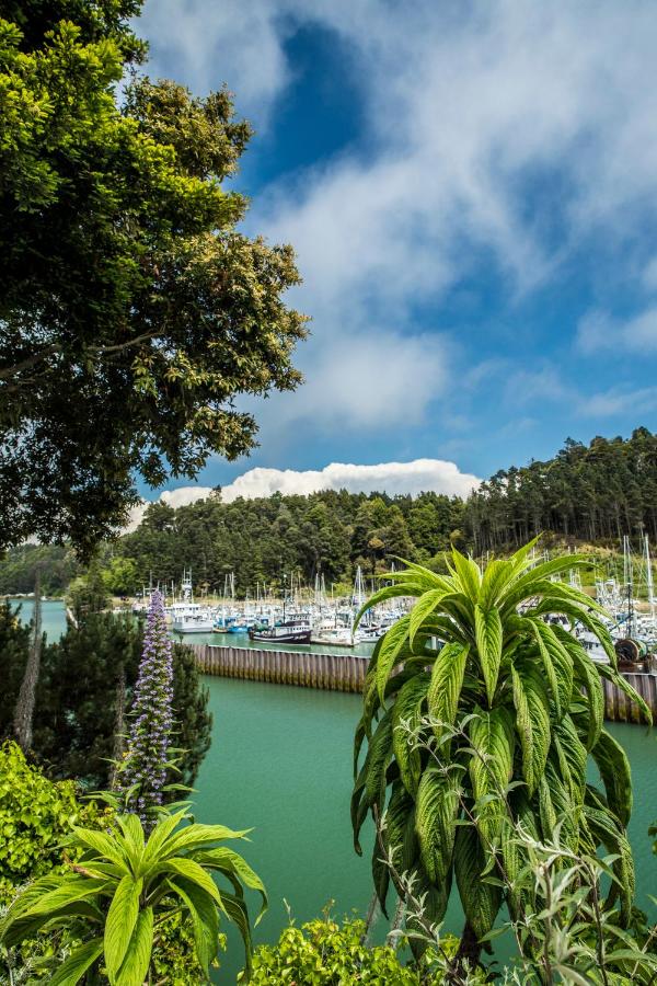 | Noyo Harbor Inn
