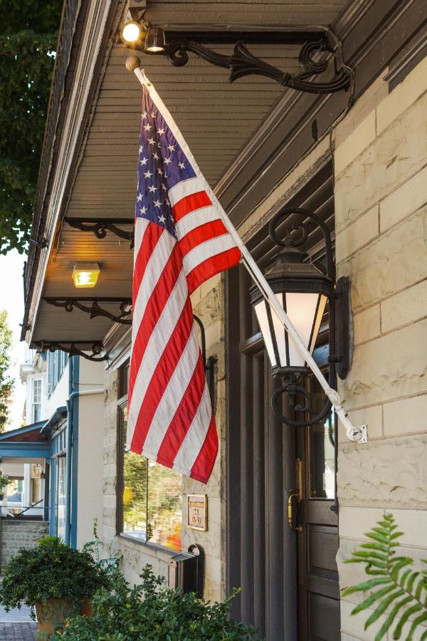 | James Buchanan Hotel