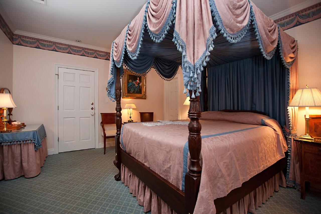  | Monmouth Historic Inn