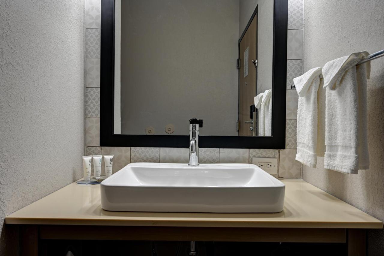 King Suite - Non-Smoking at Country Inn & Suites by Radisson, Pierre, SD