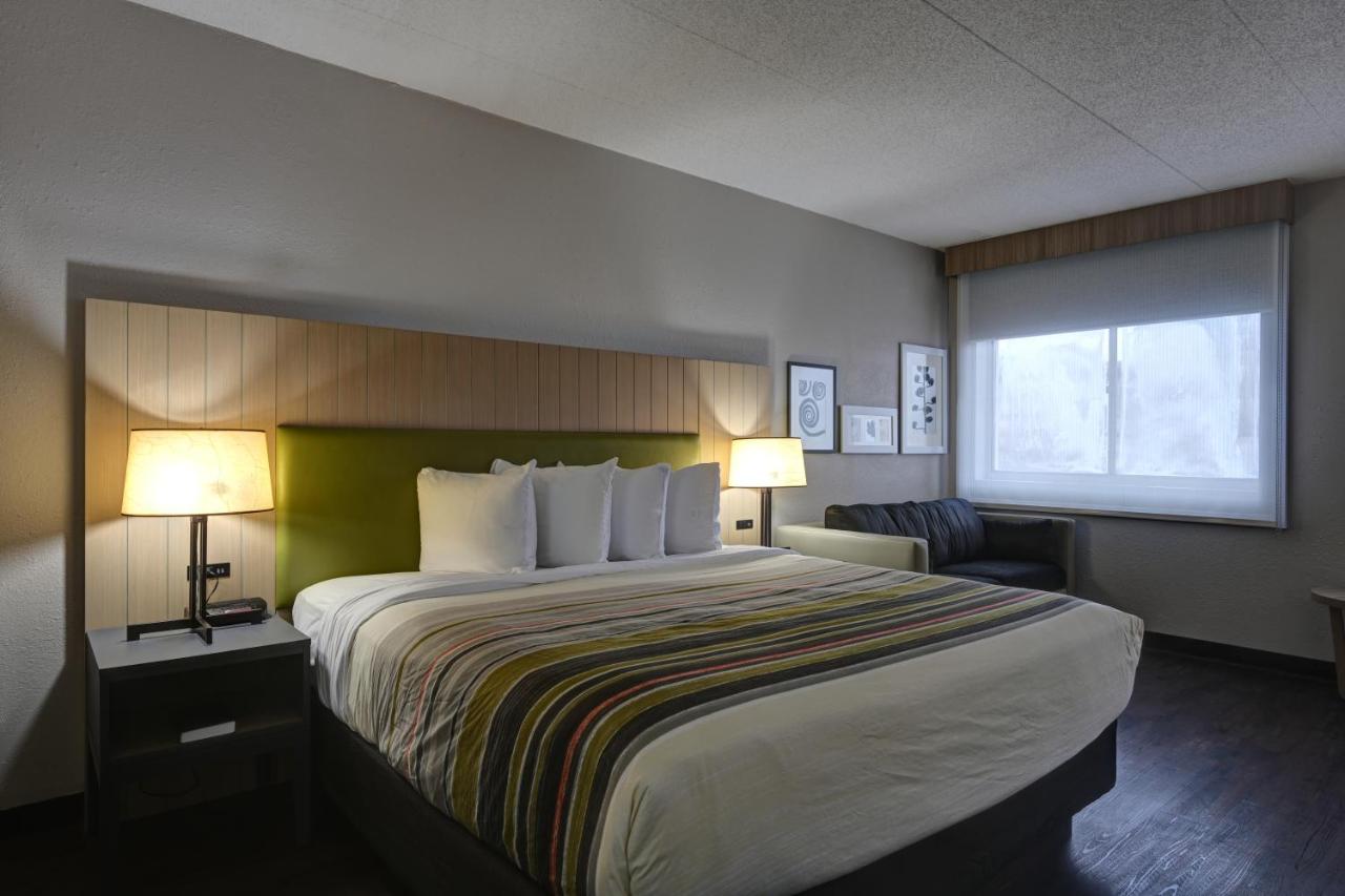 King Suite - Non-Smoking at Country Inn & Suites by Radisson, Pierre, SD