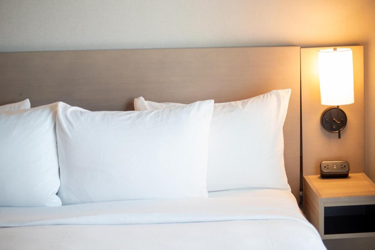 King Room at Hyatt Place Altoona/Des Moines