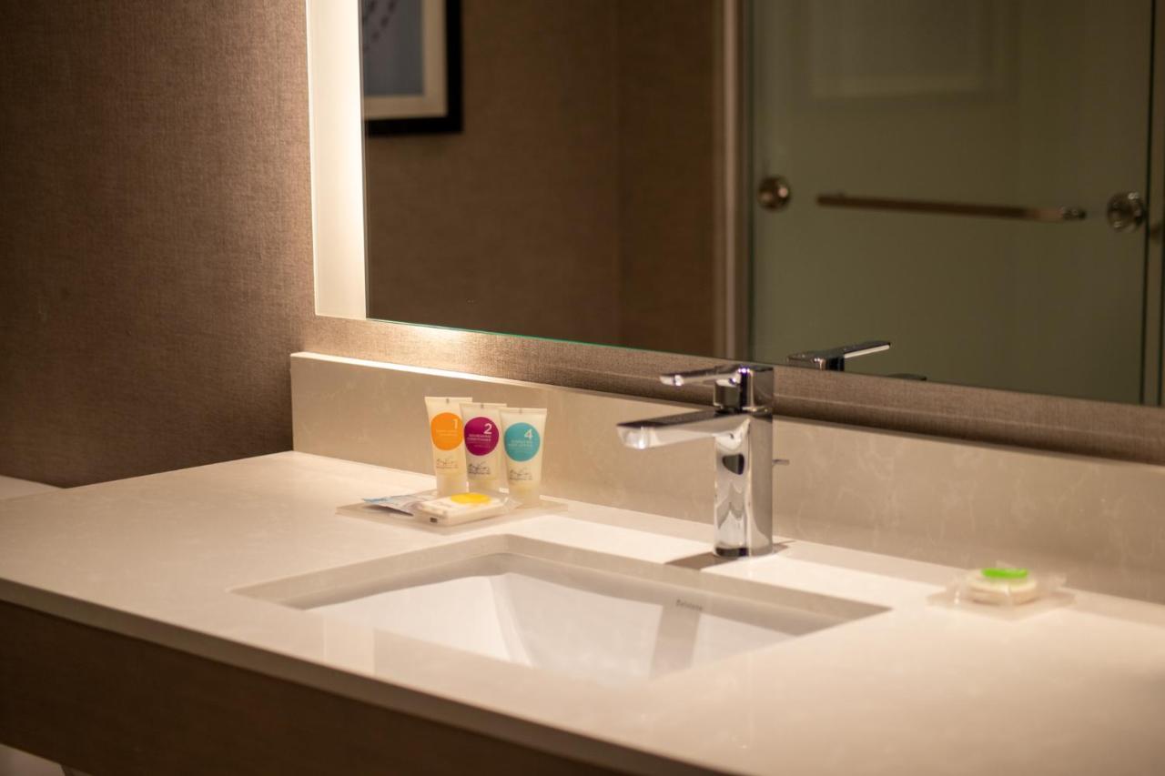 King Room - Disability Access at Hyatt Place Altoona/Des Moines