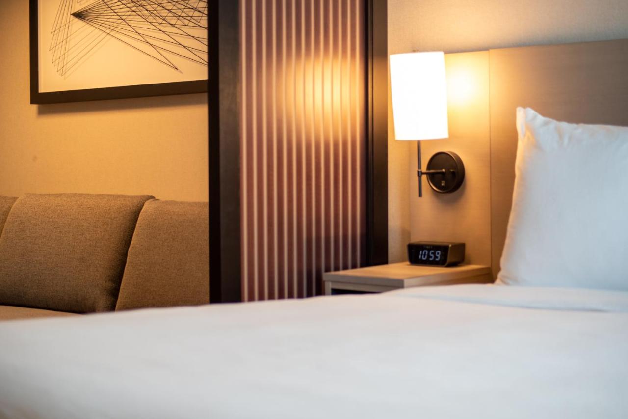 King Room at Hyatt Place Altoona/Des Moines