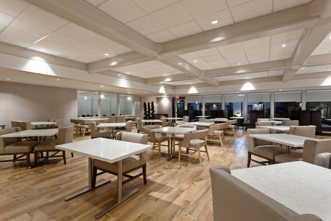 | Crowne Plaza Silicon Valley North - Union City, an IHG Hotel