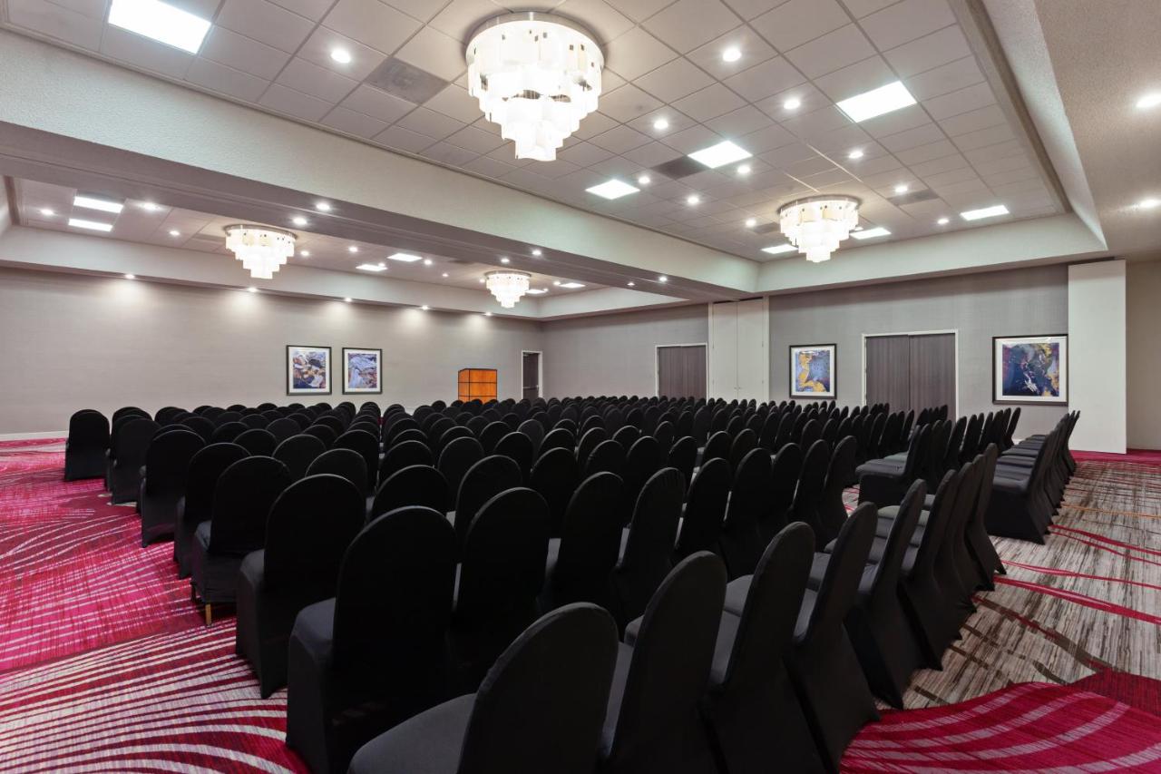 | Crowne Plaza Silicon Valley North - Union City, an IHG Hotel