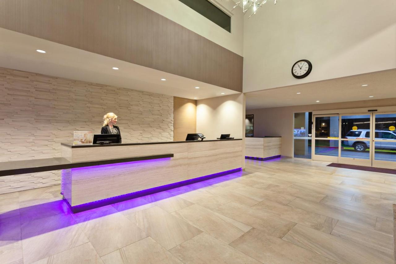 | Crowne Plaza Silicon Valley North - Union City, an IHG Hotel