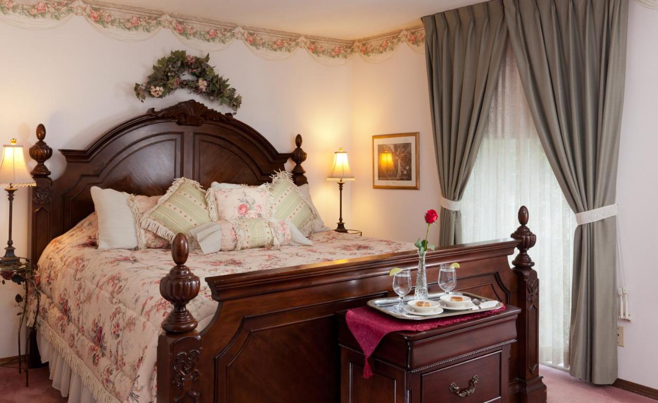  | The Roosevelt Inn